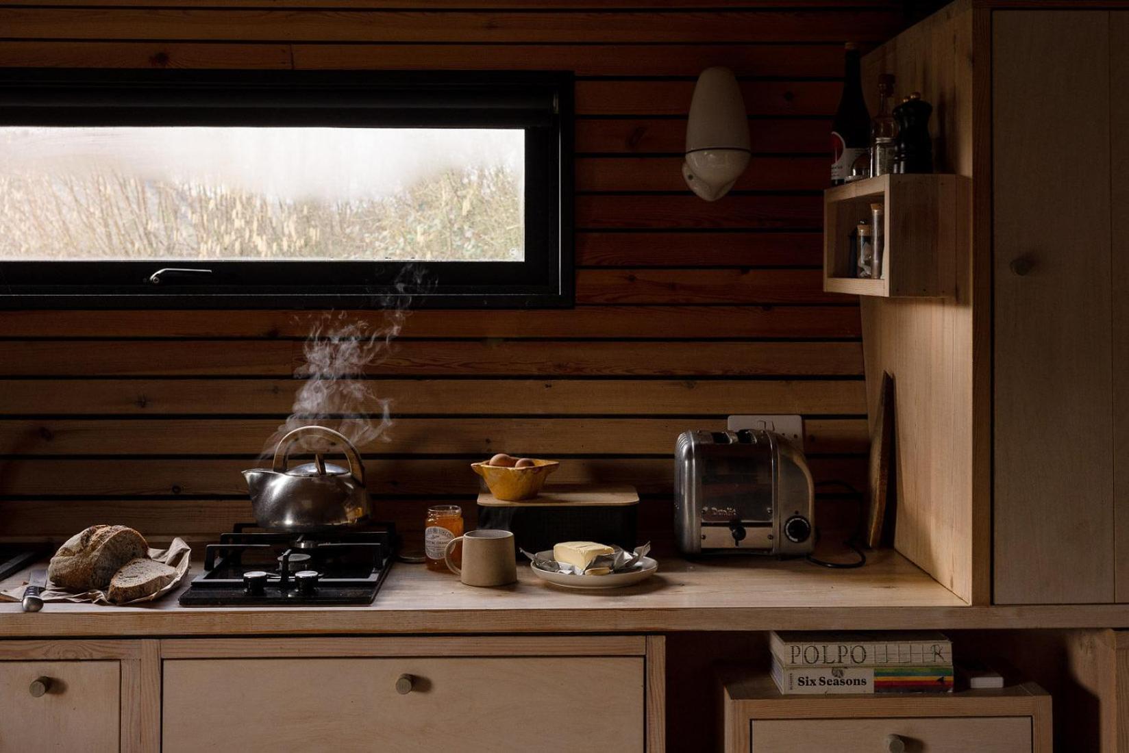 Two Unique Cabins Wrapped In Beautiful Welsh Scenery Presteigne Екстер'єр фото