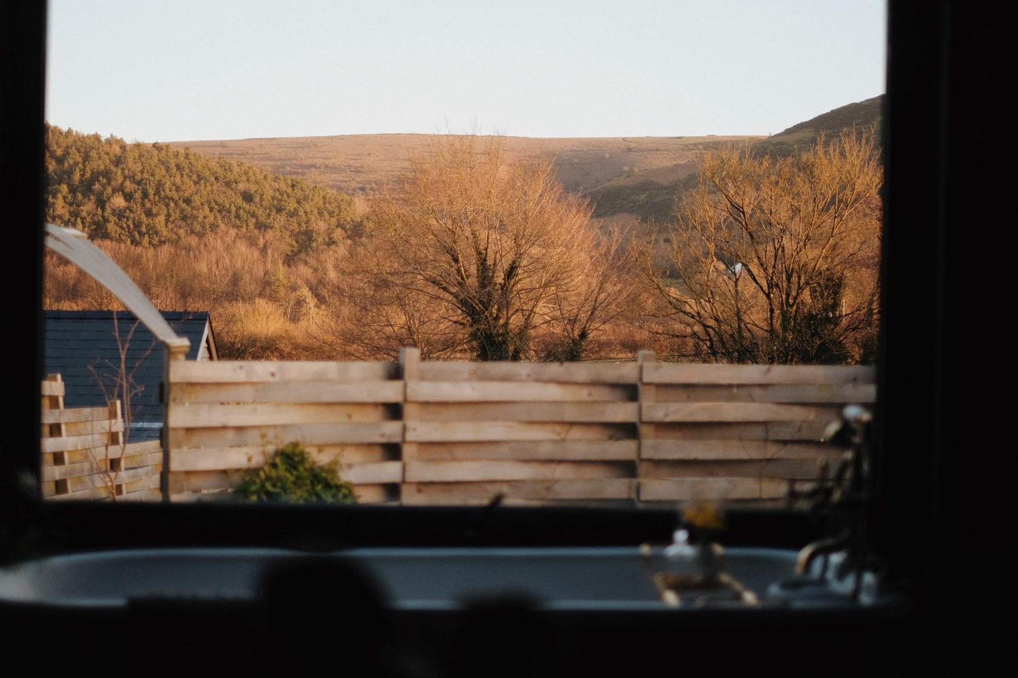 Two Unique Cabins Wrapped In Beautiful Welsh Scenery Presteigne Екстер'єр фото